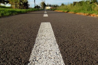 Zdjęcie do: Nowy asfalt na gminnych drogach