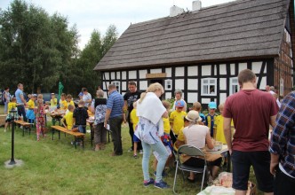 Zdjęcie nr 4 do galerii: Festiwal Starych Rzemiosł w Izbie Regionalnej w Modrzejewie