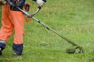Zdjęcie do: Koszenie terenów zielonych na terenie Gminy Tuchomie