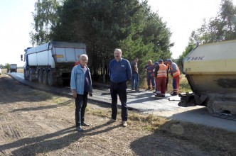 Zdjęcie do: Prace na ul. Łąkowej w Kramarzynach