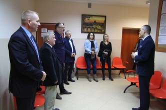 Zdjęcie do: Zmiany w ośrodku zdrowia w Tuchomiu