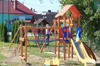 Zdjęcie do: Doposażenie placu integracyjno – sportowego w Tągowiu poprzez budowę placu zabaw