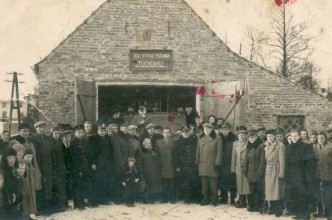 Zdjęcie do: Tuchomie na starej fotografii