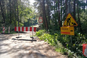 Zdjęcie do: Rozpoczęły się roboty przy budowie dróg w Tągowiu i Tuchomku