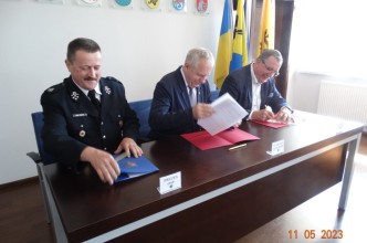 {label390}: Środki na zakup nowego samochodu dla OSP ...