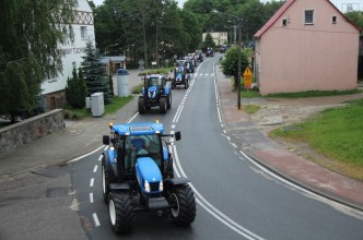 Zdjęcie nr 1 do galerii: Fotorelacja z IV zlotu traktorów marki New Holland