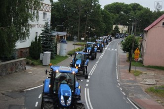 Zdjęcie nr 2 do galerii: Fotorelacja z IV zlotu traktorów marki New Holland
